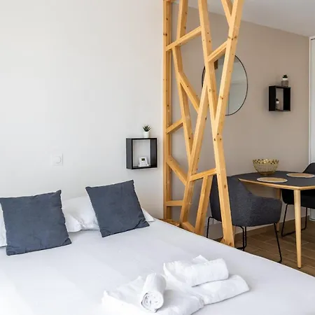 Sunset Apartment *